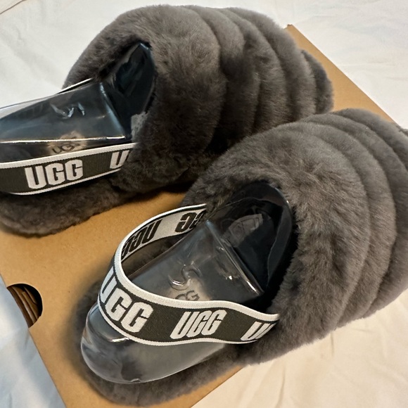 UGG Slides - Picture 3 of 5